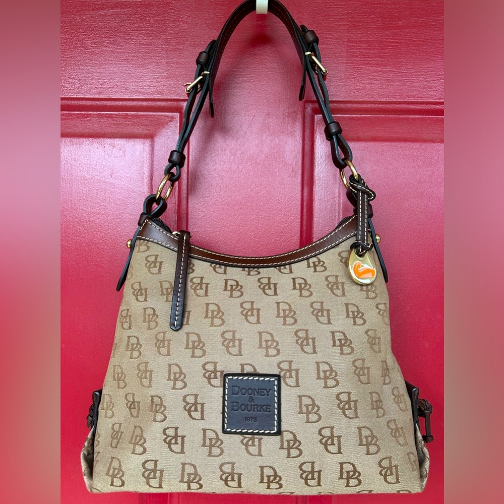 NWOT DOONEY & BOURKE Small Nth/Sth slouch bag Very well made! Brand new